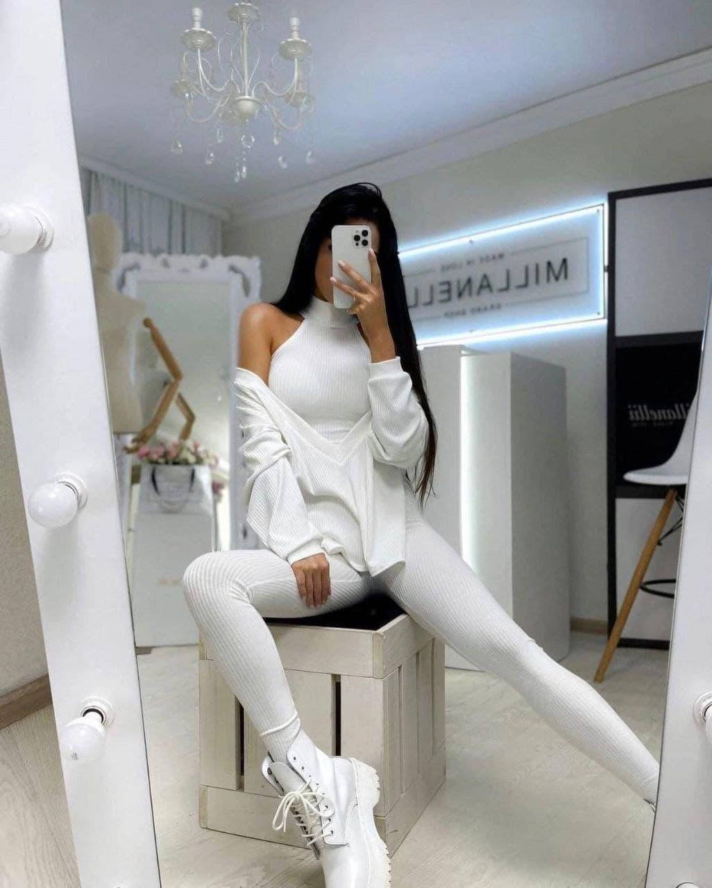 

Спортивный костюм тройка в рубчик: лосины, топ под горло и свитшот oversize