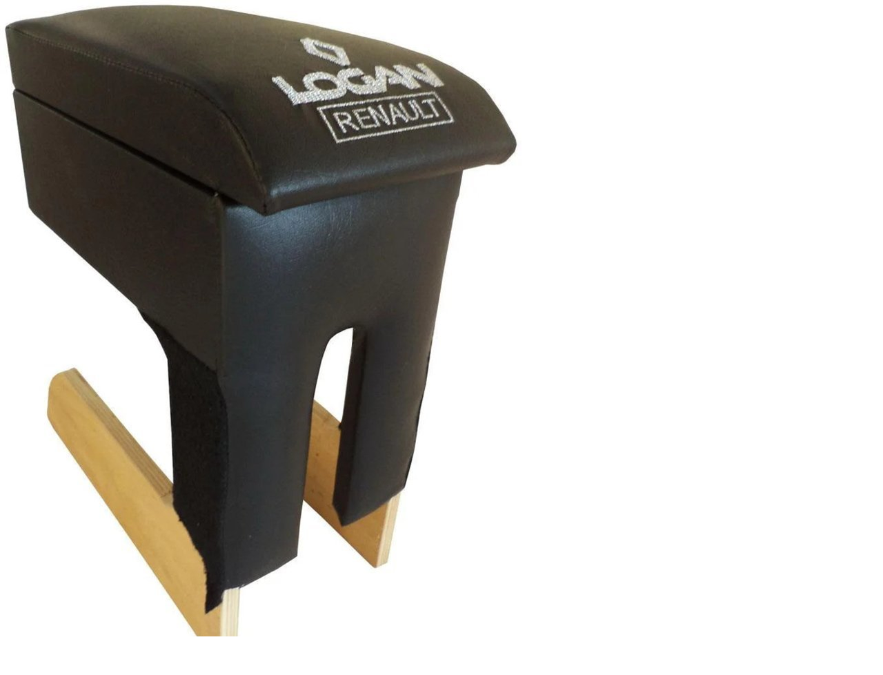 

Подлокотник Dacia Logan (maxi) (с вышивкой, черный)