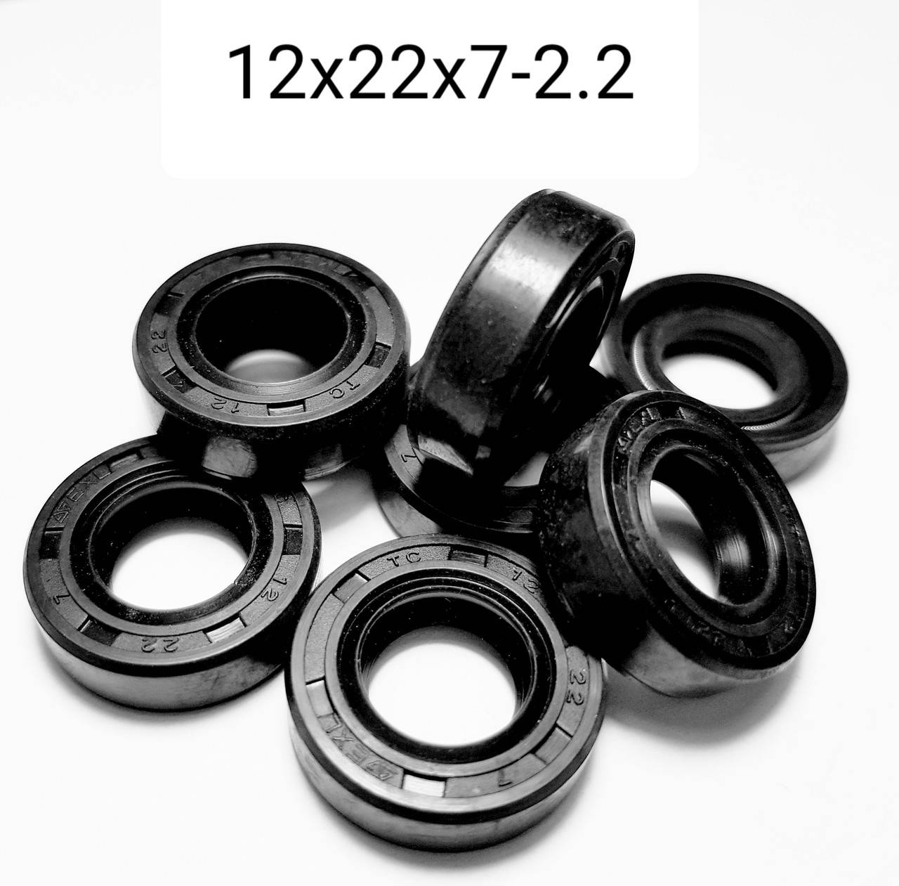 

Сальник манжета армированная 12х22х7-2,2