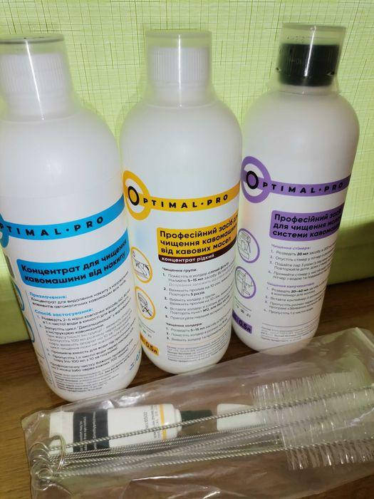 

Набор для обслуживания кофемашин 3 банки концентрата, смазка, ершики