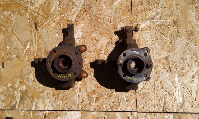 

Поворотный кулак передний (левый) для Nissan Note E11 06-13 40015AX600