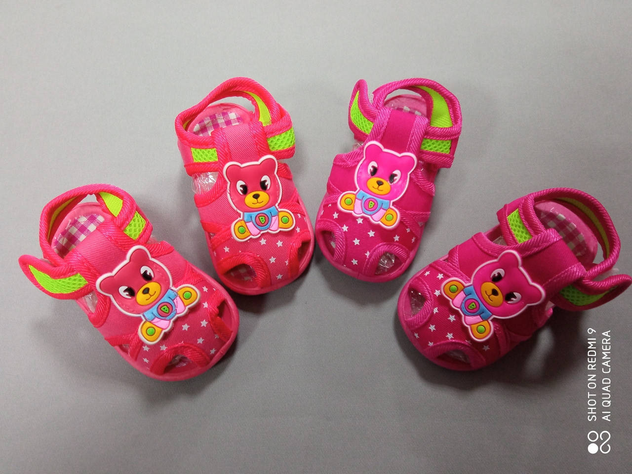 

Сандалии на резиновая подошве, пищалки, для девочки до годика, размеры 15, 16, 17, 18, 19, 20