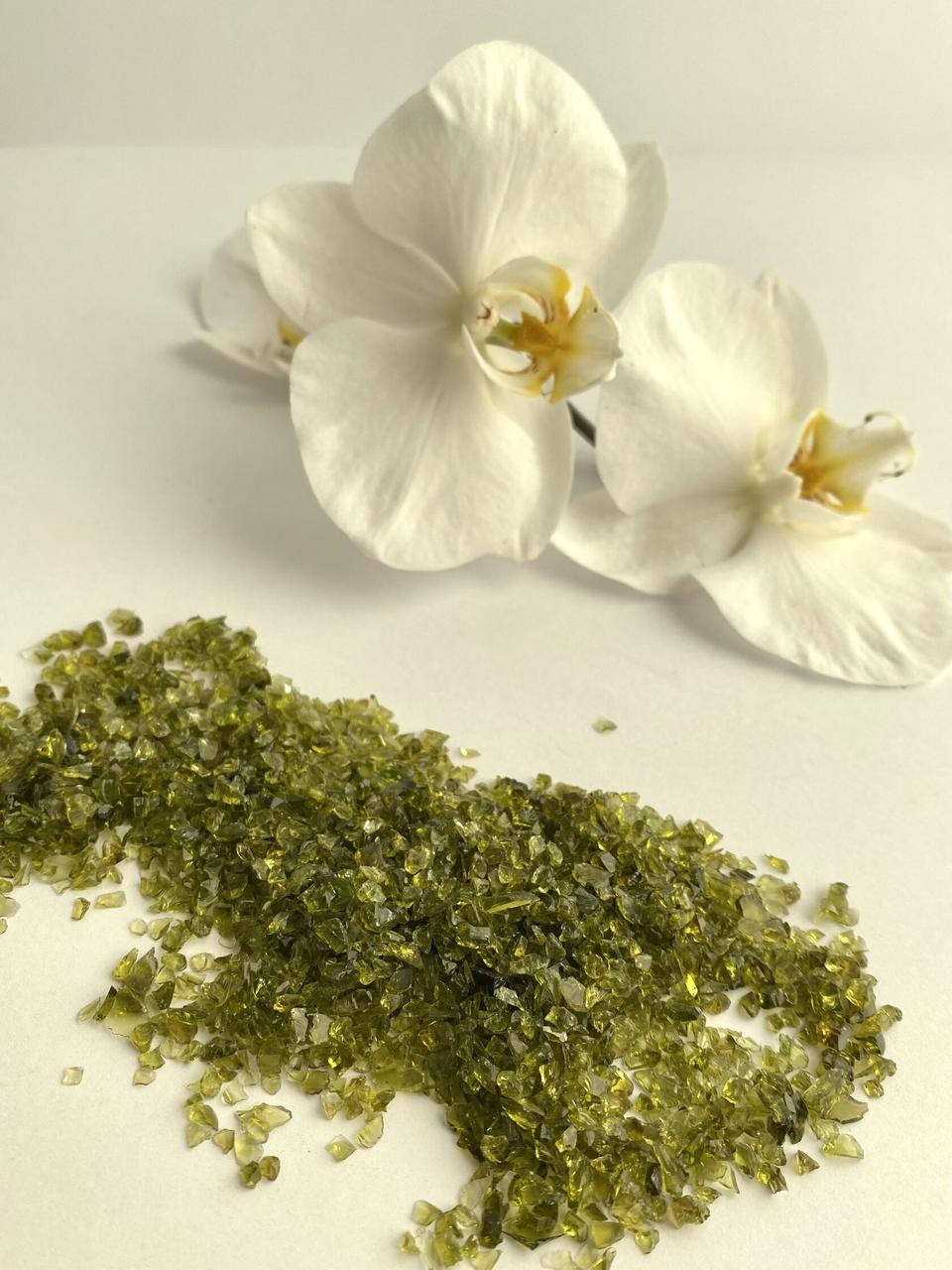 

Стеклянная крошка оливковая 3-5 мм, Оливковый