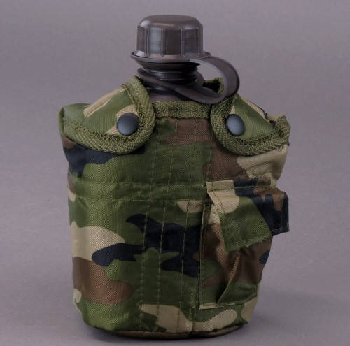 

Фляга тактическая в Чехле Камуфляж