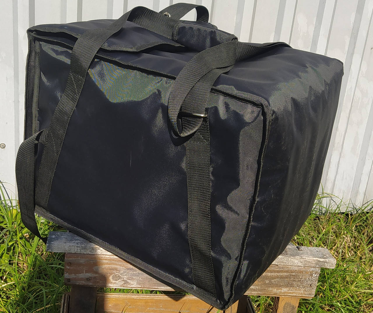 

Термосумка для пиццы 35*45 на 7 коробок. Чёрная. На липучках