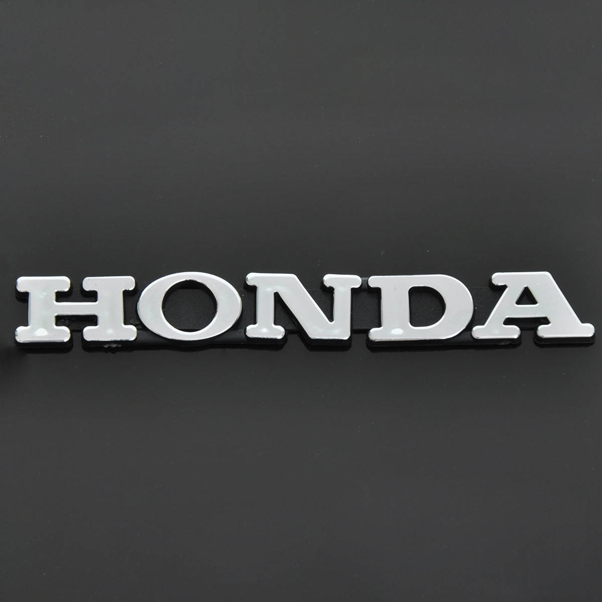 

Эмблема - надпись "HONDA" скотч 135х17 мм 1998-2002 (5633) Турция