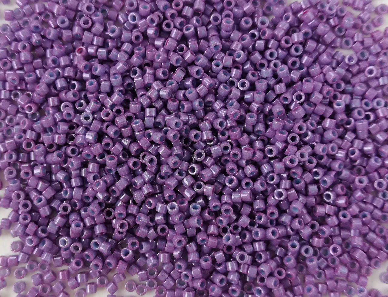 

DB0660 Японський бісер Miyuki Delica 11/0 - Dyed Opaque Lavender