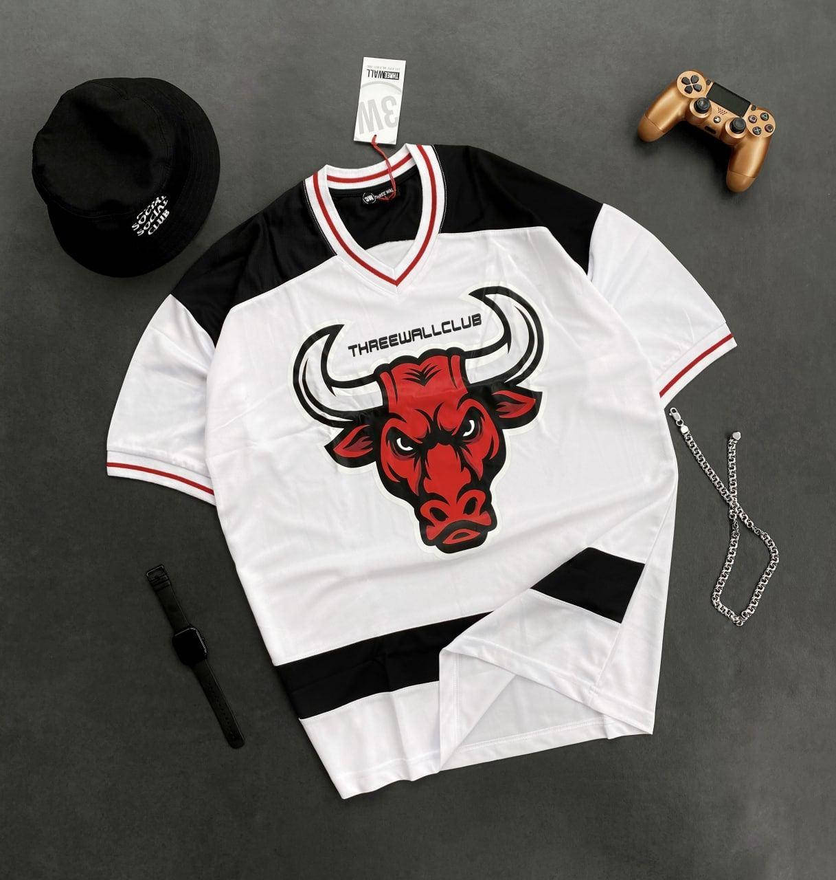 

Мужская белая футболка оверсайз Chicago Bulls с принтом красного быка XL