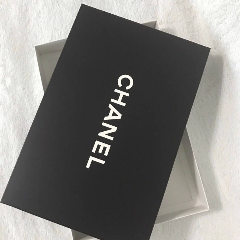 

Коробка CHANEL Шанель