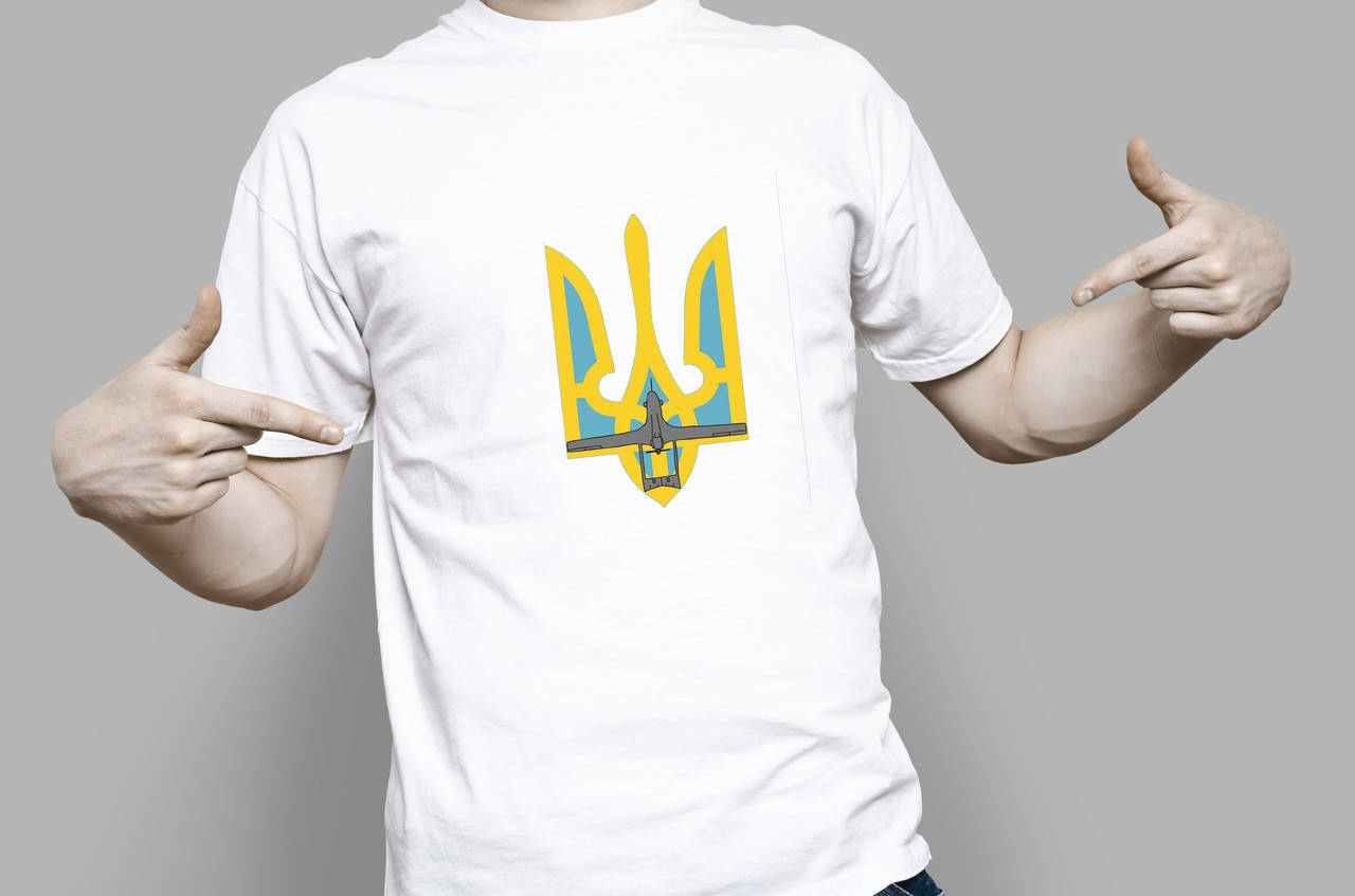 

Футболка Герб Украини и Байрактар L