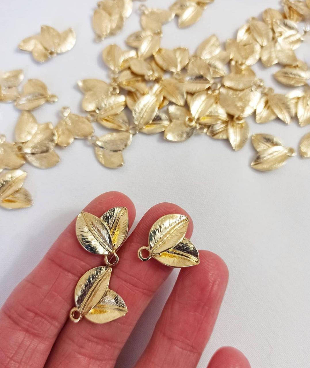 

Листья для украшений, листочки металл цвет золото 14*16 мм./ 1 шт., Золотистый