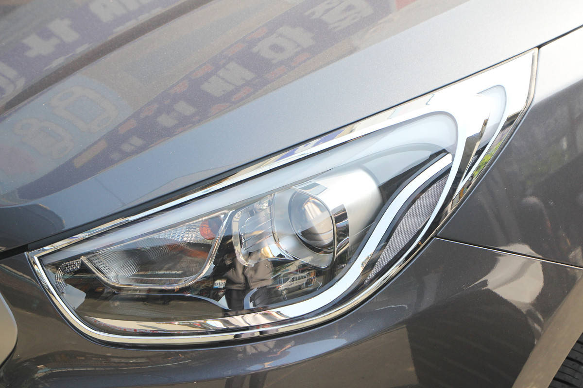 

Хром накладки на фары Hyundai IX-35 2009-2012 (Autoclover B635)