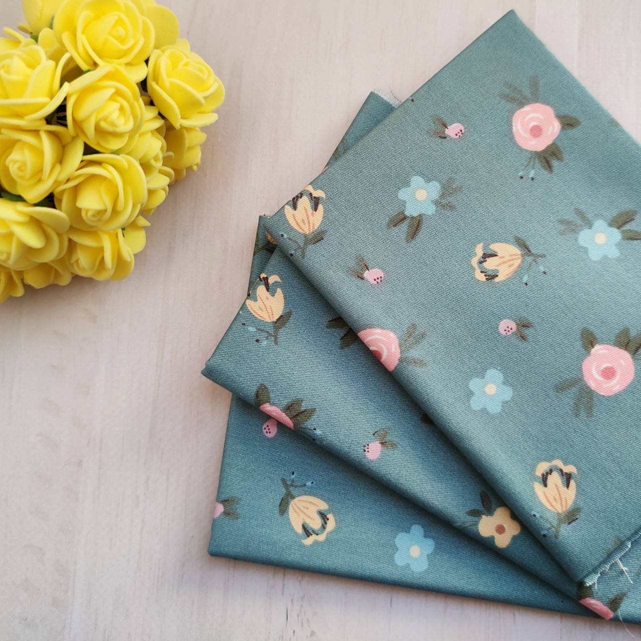 

Ткань хлопок "Цветы" на шалфейном фоне