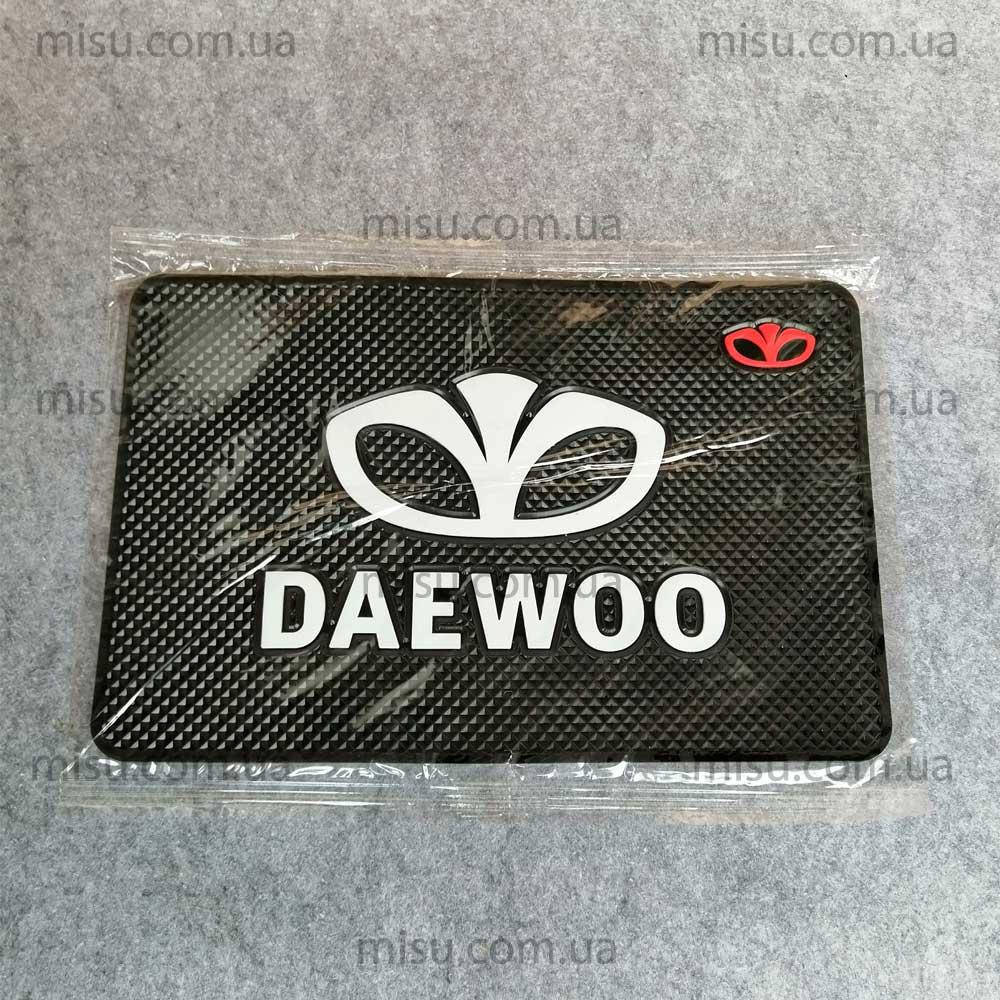 

Коврик на торпедо Антискользящий Daewoo