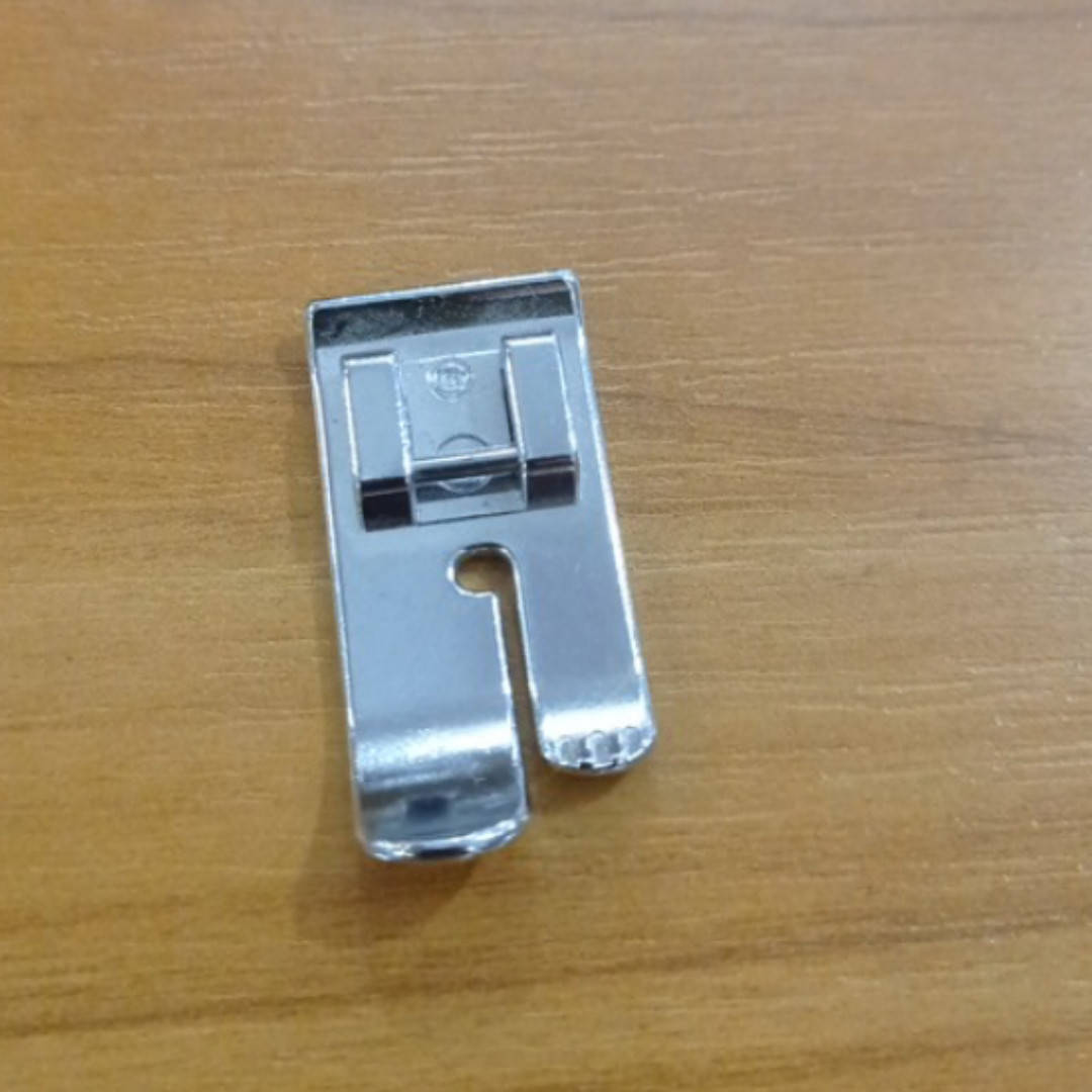 

Лапка для прямой строчки