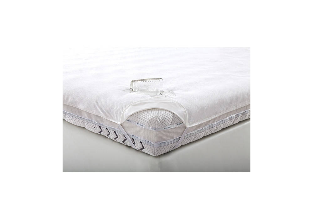 

Наматрасник влагостойкий с угловыми фиксаторами нестандартный размер