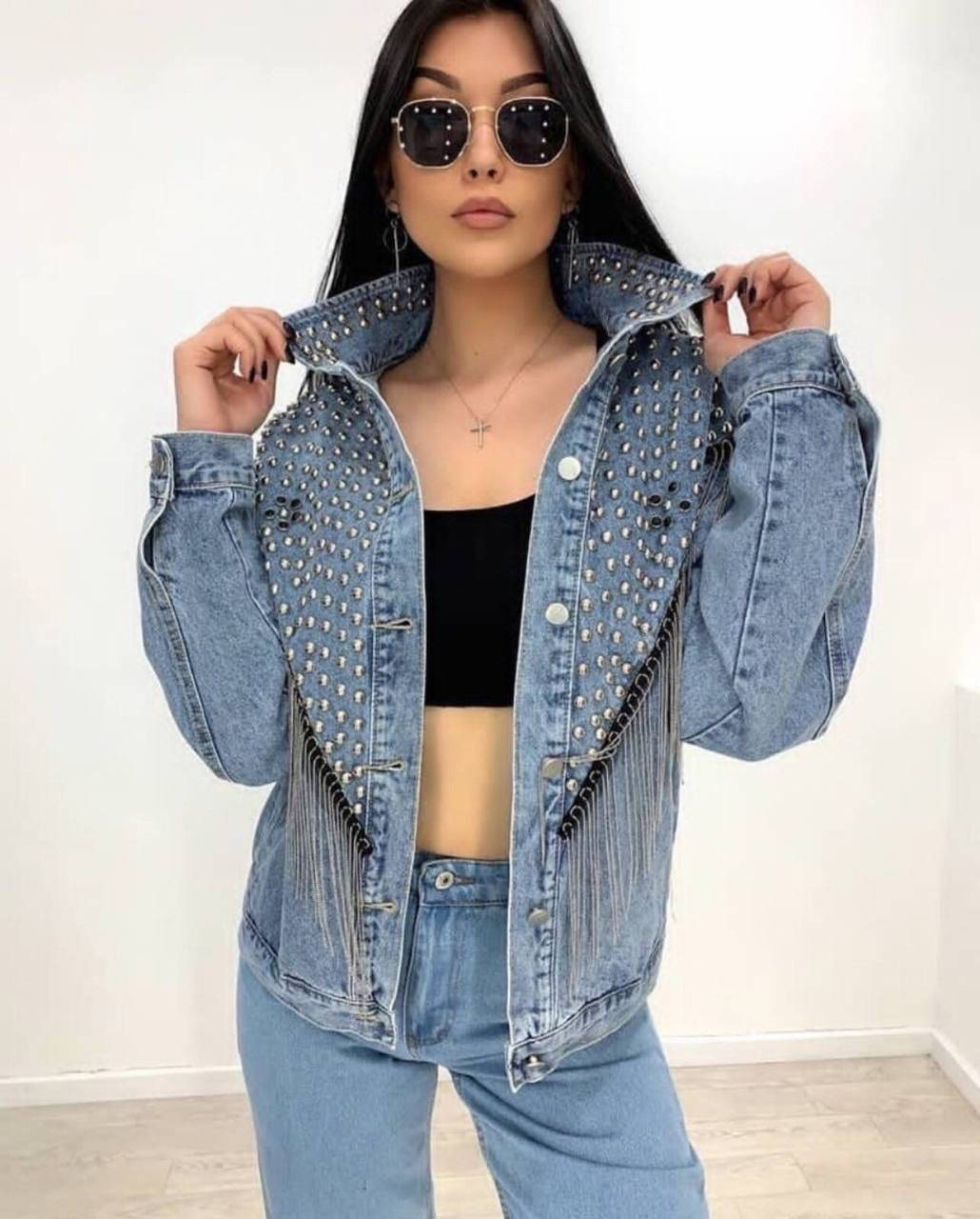 

Куртка джинсовая женская с металлической бахромой Оригинал (разные цвета)