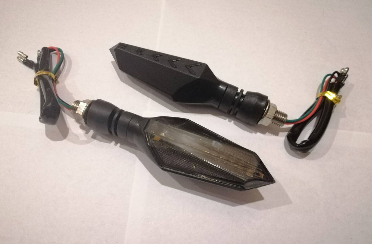 

Поворот диодный на гибкой ножке LED СТРЕЛА "секвентальный" бегущий (цена за 1шт)