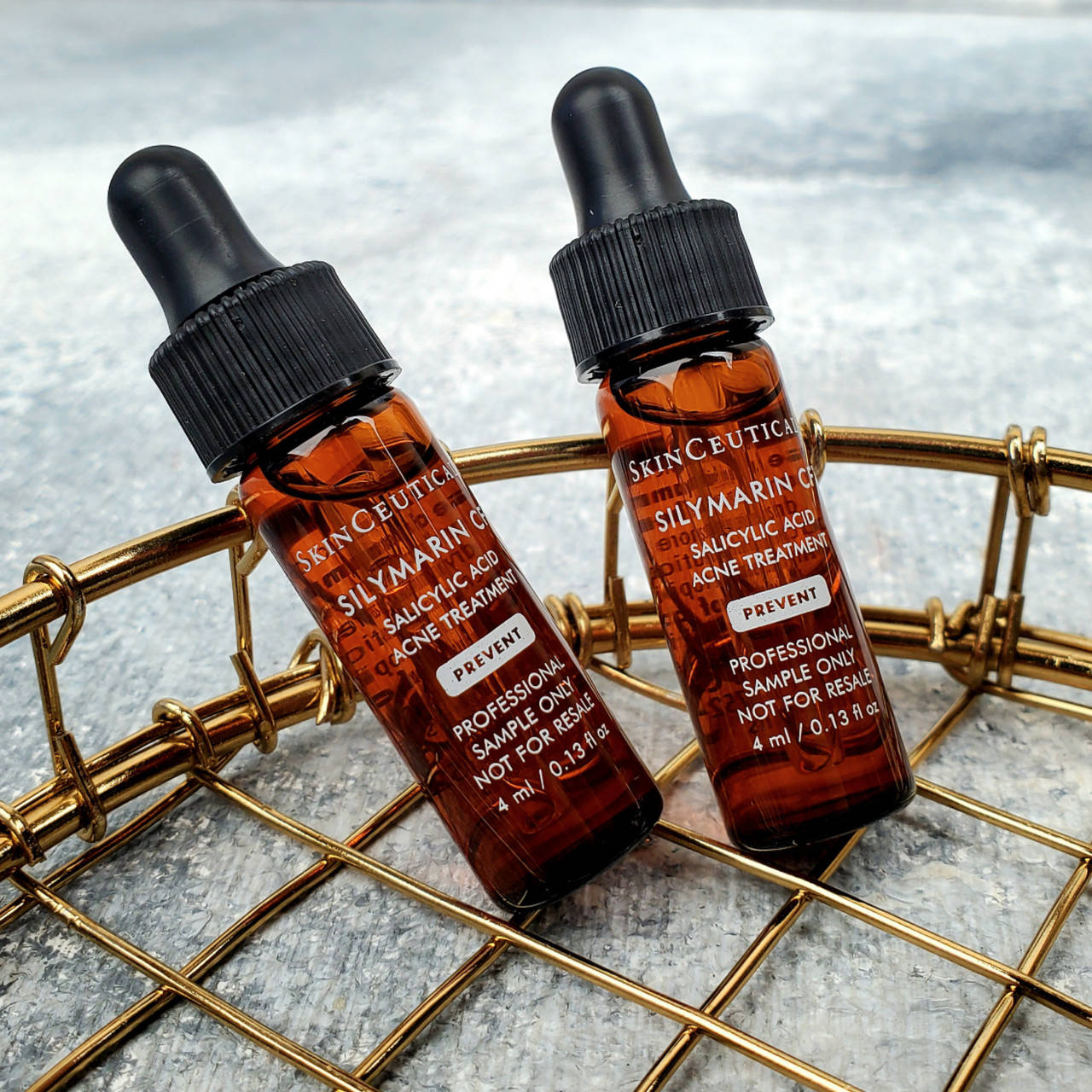 

Эффективная безмасляная сыворотка против акне с витамином С SkinCeuticals Silymarin CF 4 ml