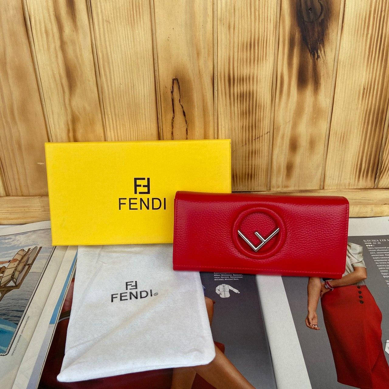 

Женский кожаный кошелек на кнопке Fendi Фенди Красный