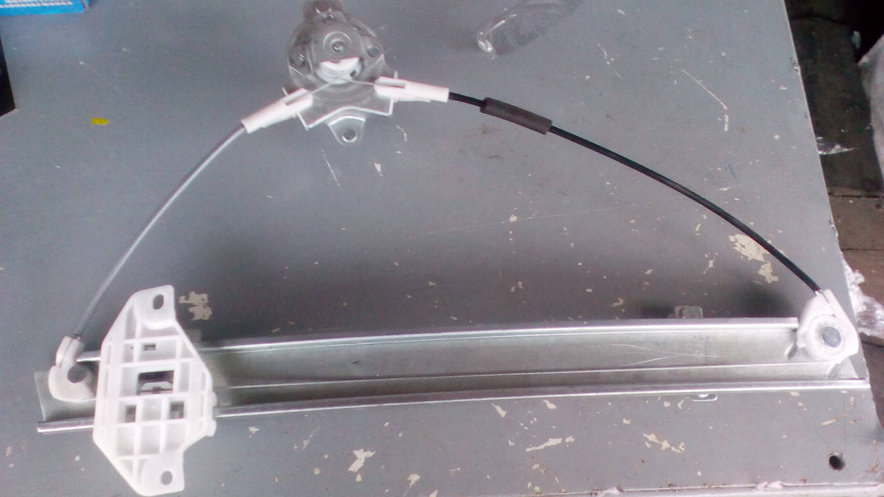 

Стеклоподъемник механический Ланос, Сенс задний правый CRB