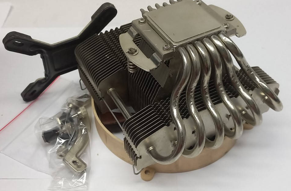 

Cooler Noctua NH-C12P SE14 (Socket 1150/1151/1156/1200/1366/775) б/у
