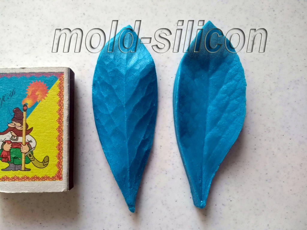 

Силиконовый вайнер "Лист пиона 4"