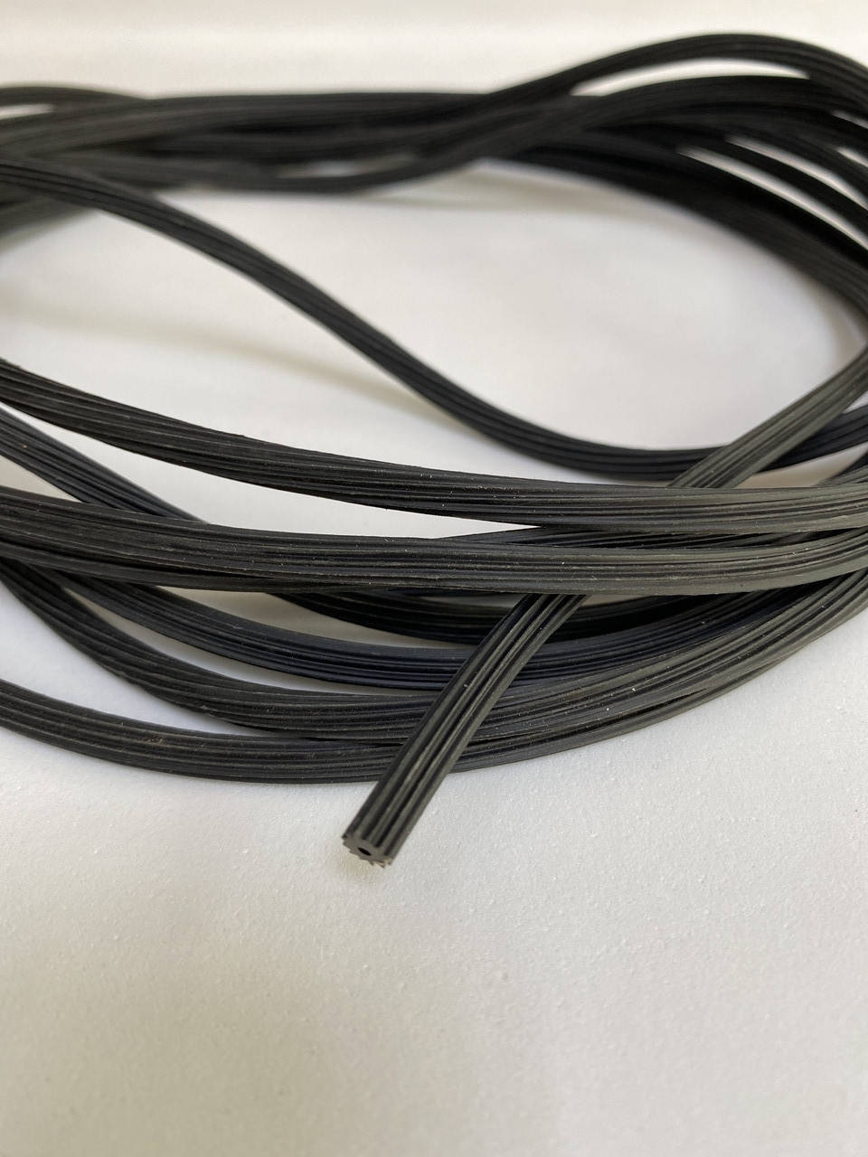 

Шнур для москитной сетки (черный)