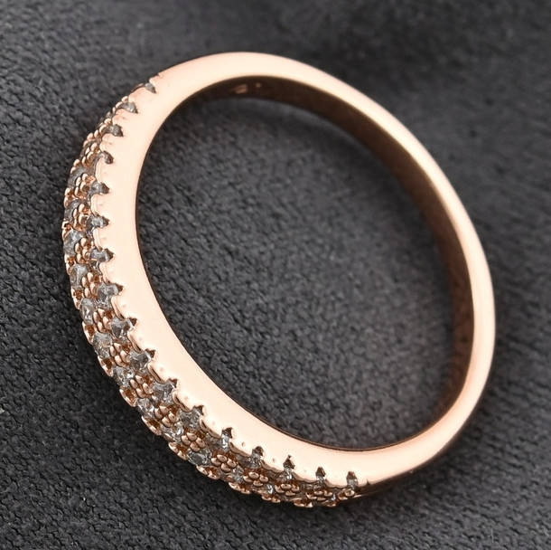 

Кольцо Xuping 15287 белые фианиты ширина 3 мм позолота РО размер 19