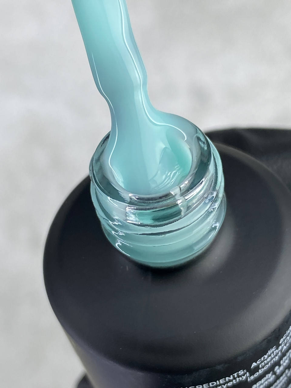 

Камуфлирующая база Touch mentol 15 мл для маникюра