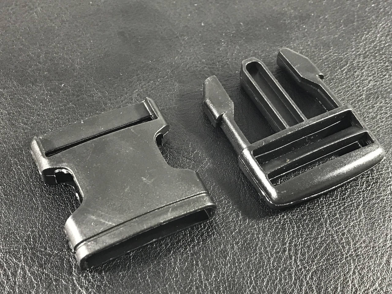 

Карабин фаст цвет черный 30 мм