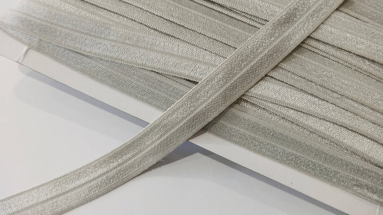 

Бейка стрейч глянцевая 15 мм светло-серая