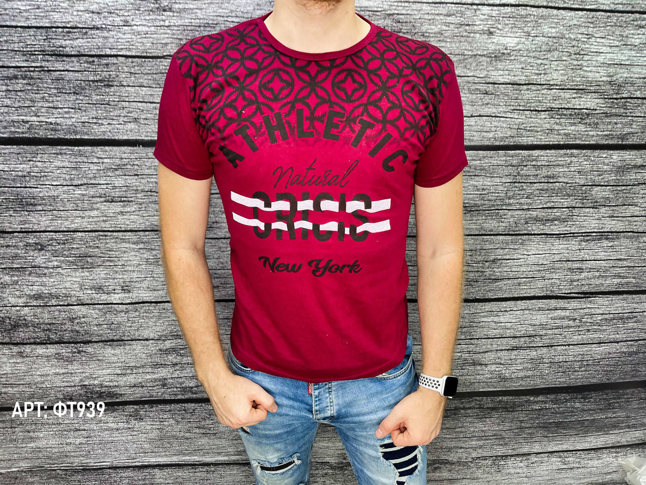 

Мужская футболка. Размеры: XL (маломерят на размер)