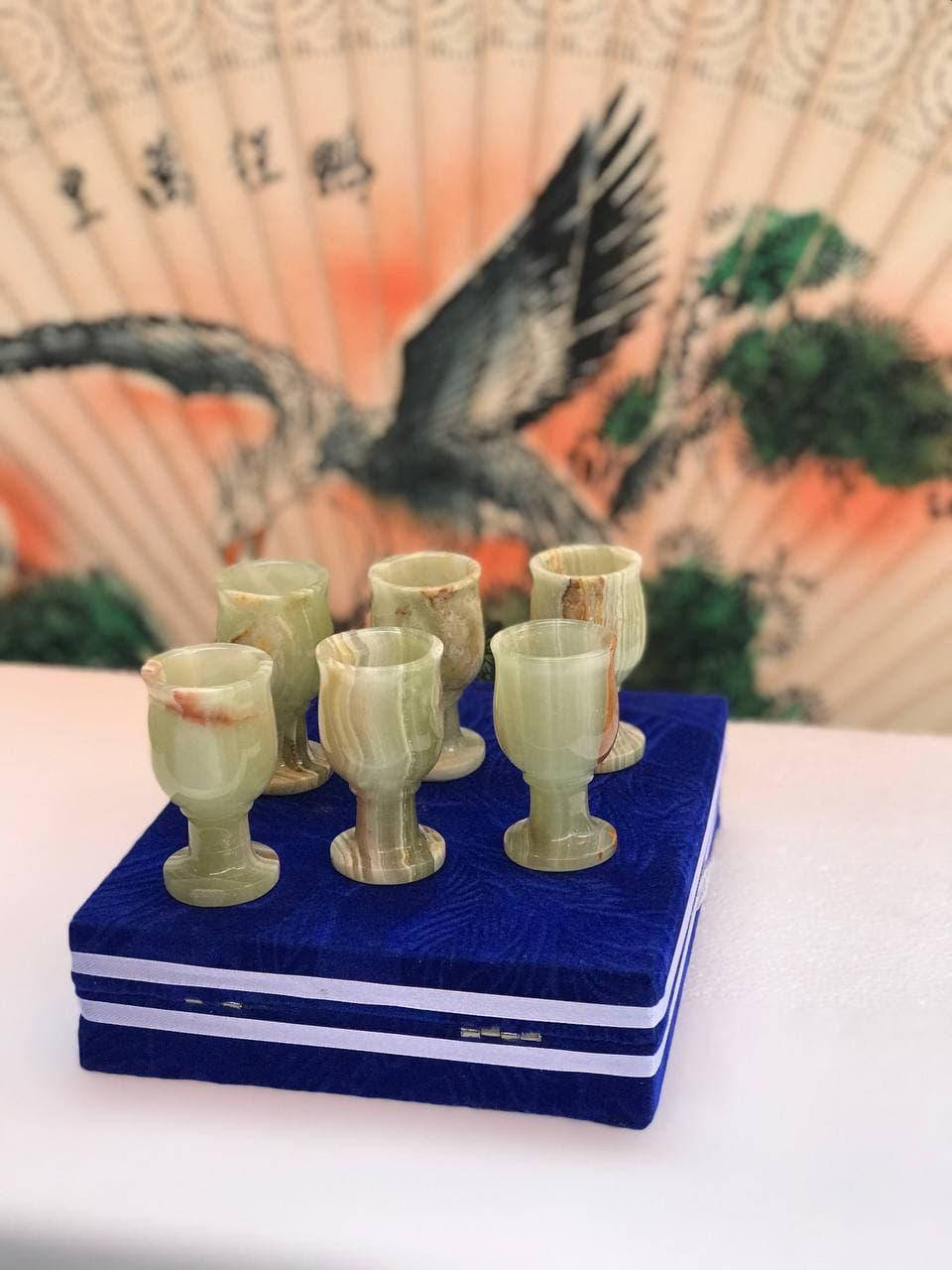 

Рюмки бокалы из оникса. Набор. 1,5х3 дюйма. (7 см.)