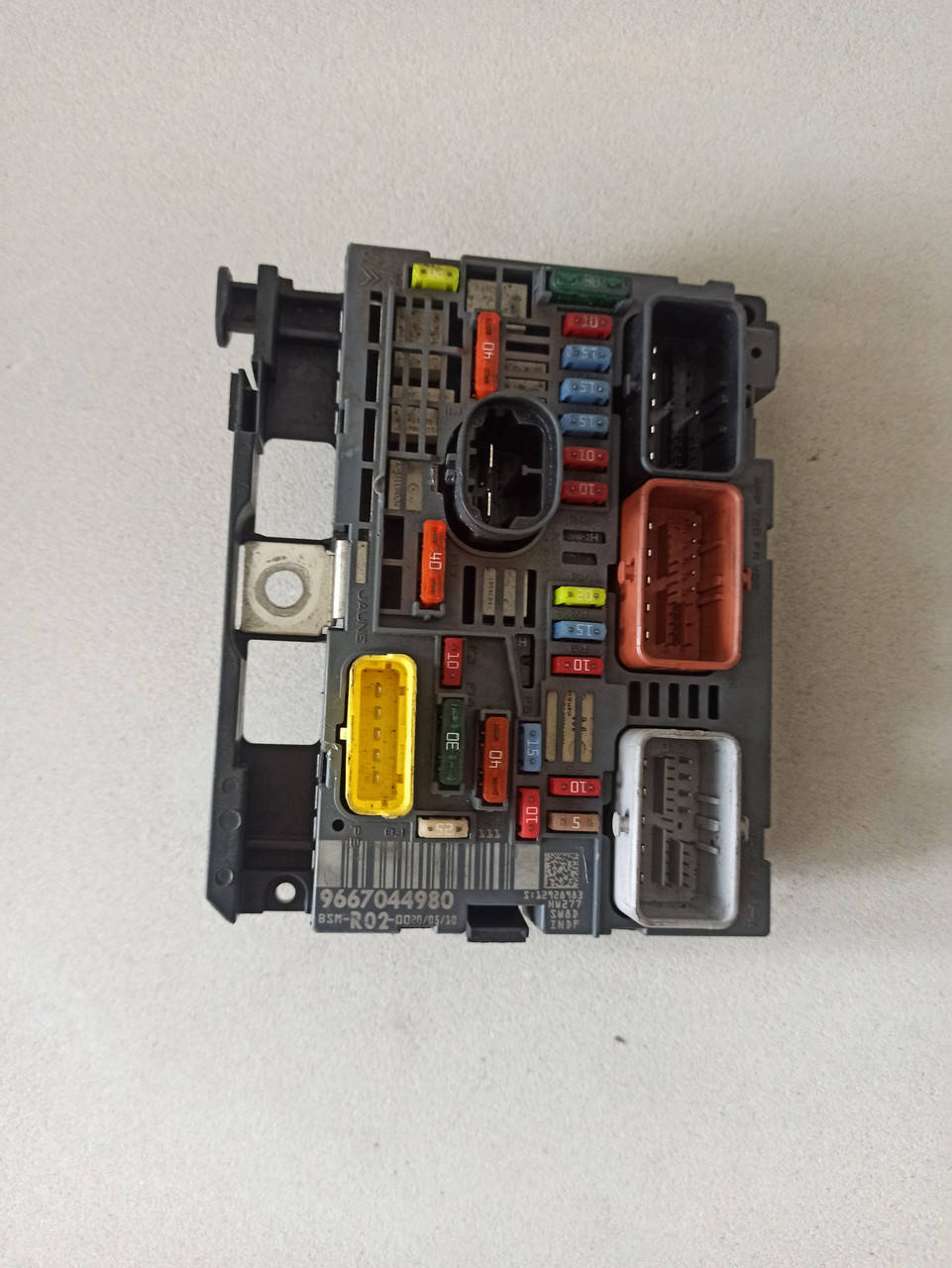 

Блок запобіжників блок предохранителей BSM R02 ,бсм р02, 9667044980