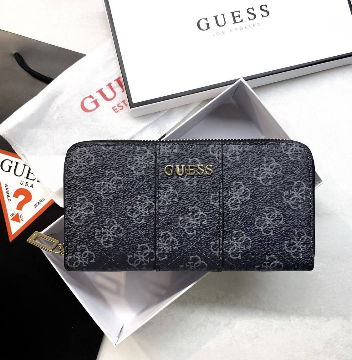 

Женский кошелек на молнии Guess (7589) grey big, Серый