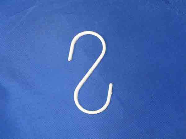 

Крючок белый S - образный большой