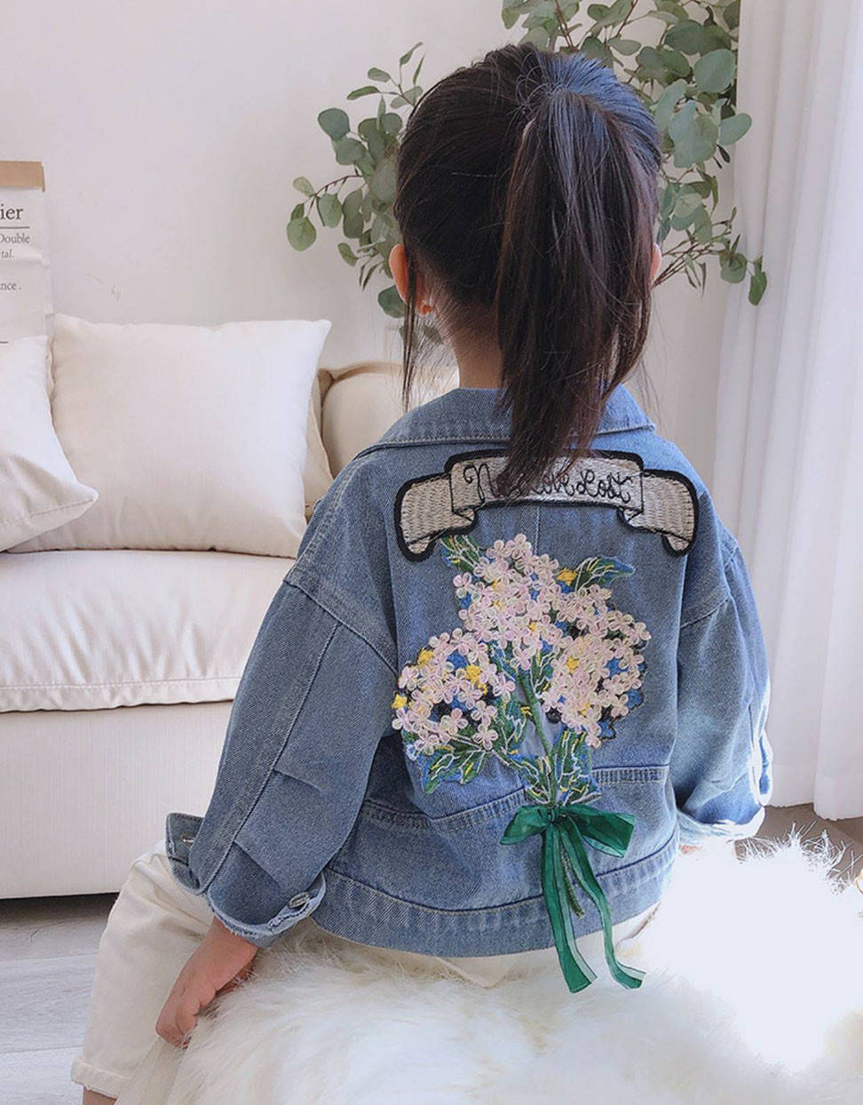 

Куртка джинсовая на девочку "Букетик", Синий