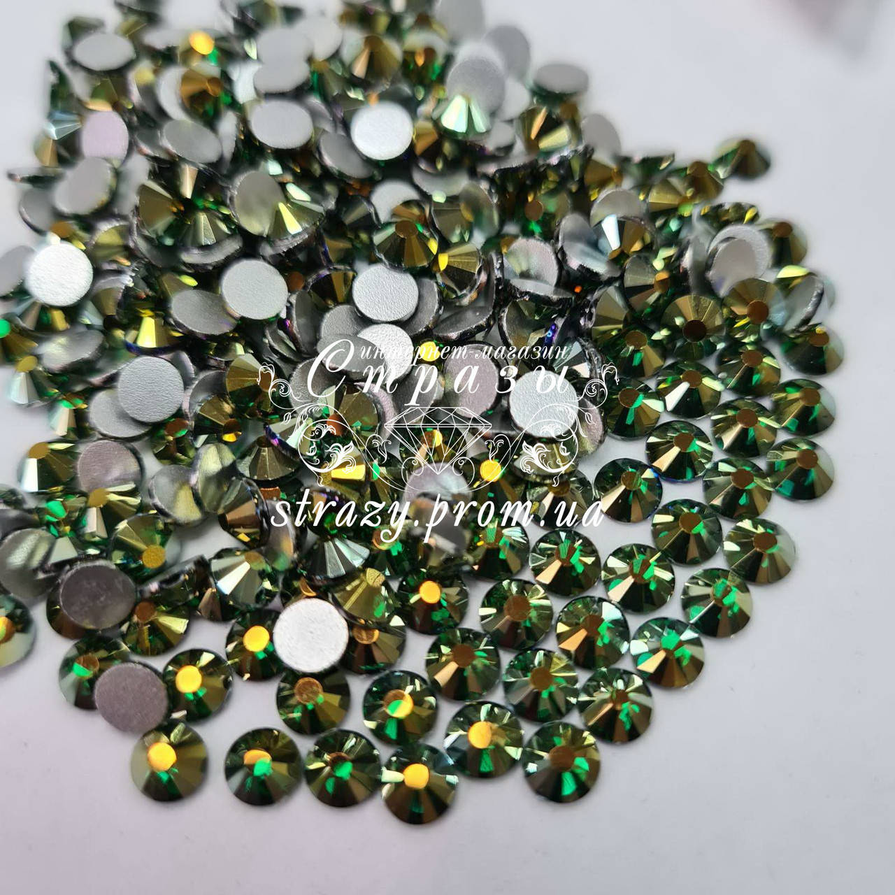 

Стразы Lux ss16 Emerald AB (4.0mm) 100шт
