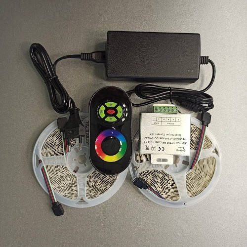 

Комплект лента светодиодная RGB 10 метров с регулировкой цвета радиоканал IP20 без силикона