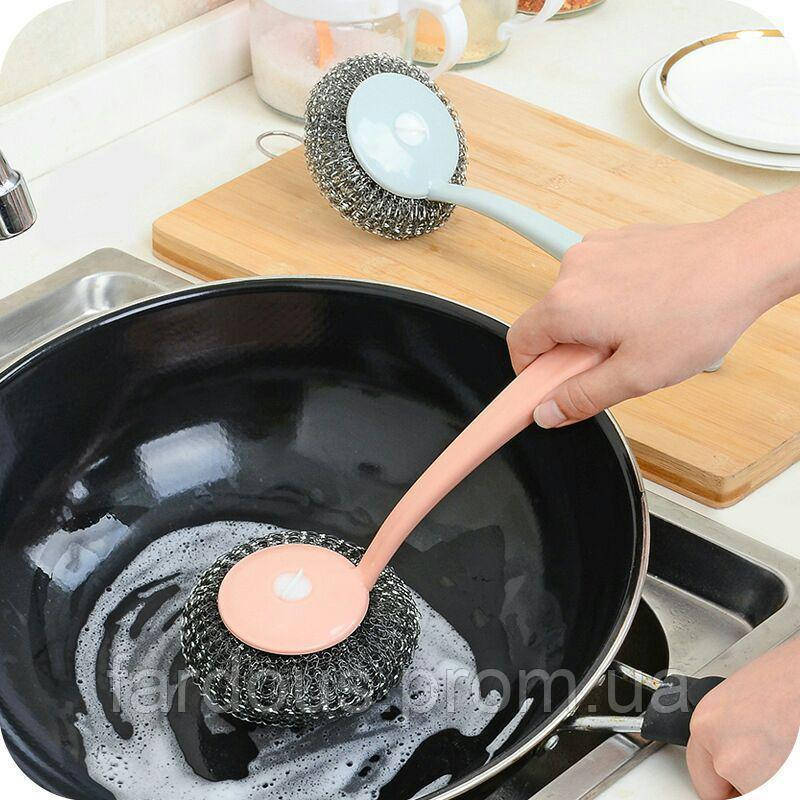 

Скребок металлический с ручкой. Для комфортной уборки