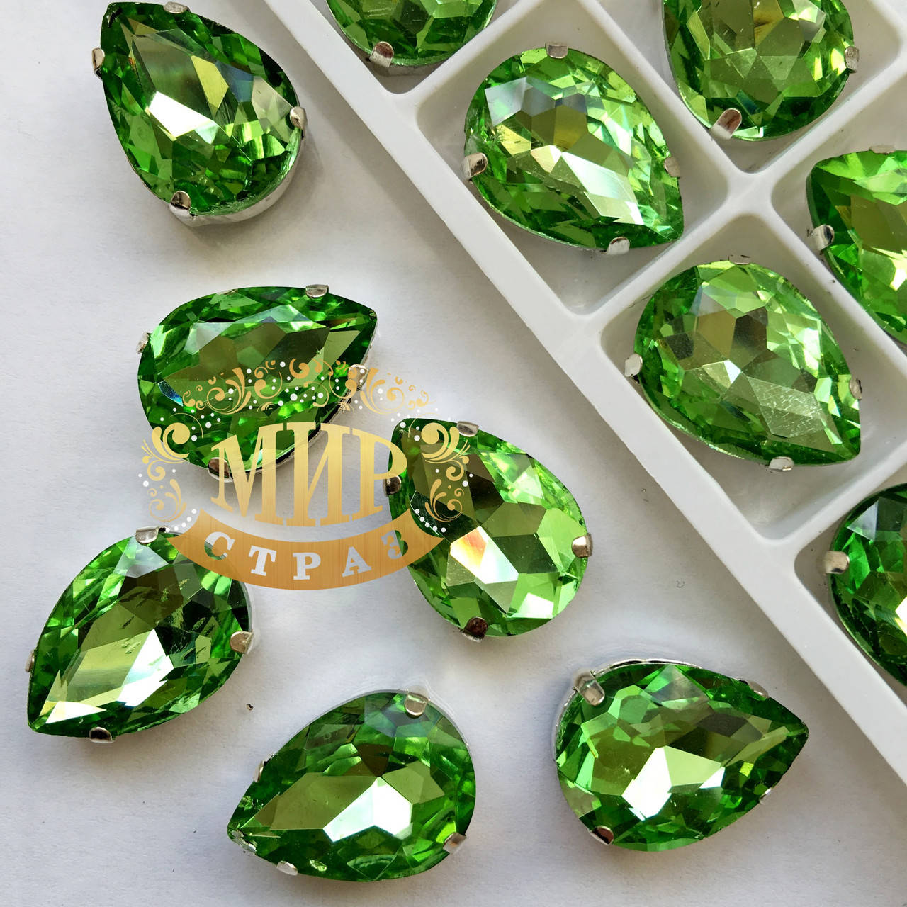 

Cтразы в цапах, Капля, Размер 13x18, Цвет Peridot