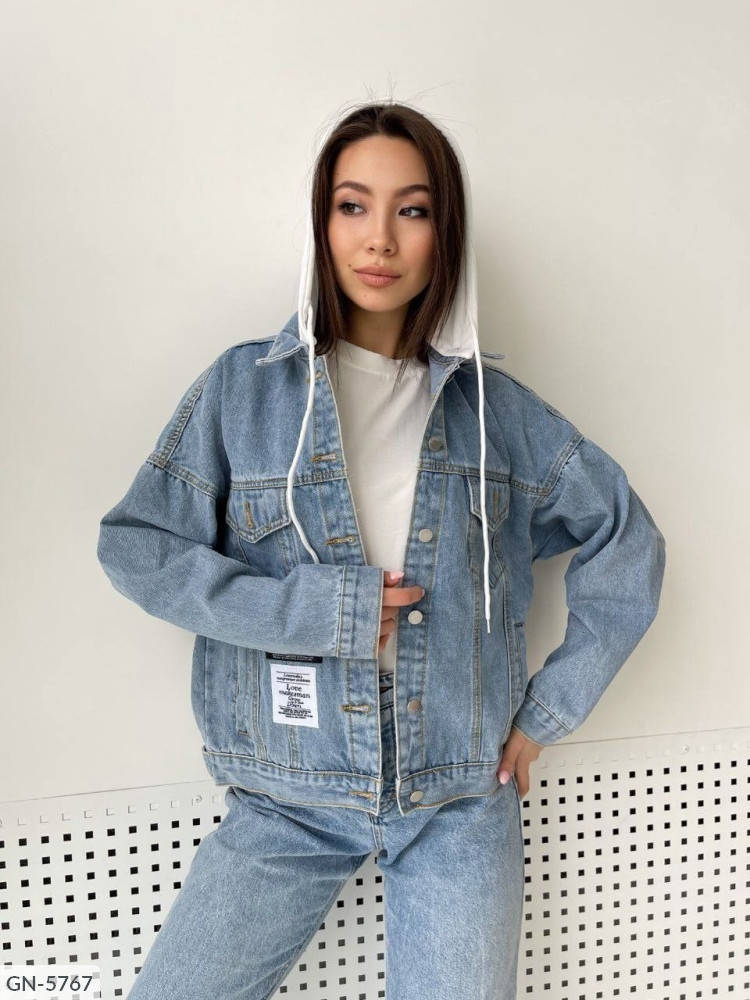 

Джинсовка свободного кроя с сьемным капюшоном (фабричный китай), Голубой