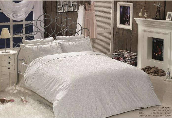 

Постельное белье Maison D'or Rose Marine Krem 200x220см сатин со стразами