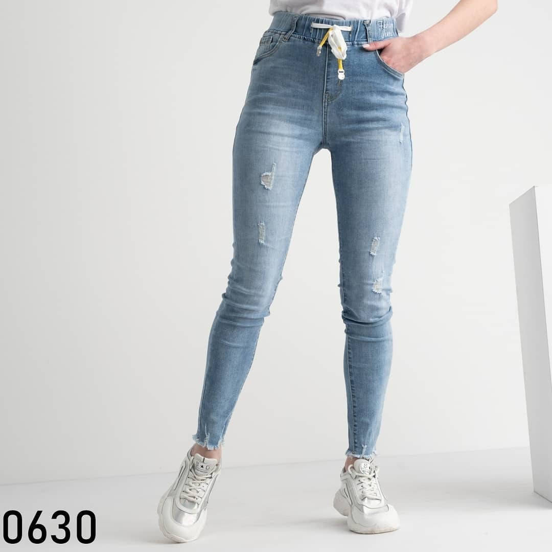 

Женские Джинсы голубой стрейч с рванкой Китай № 0630
