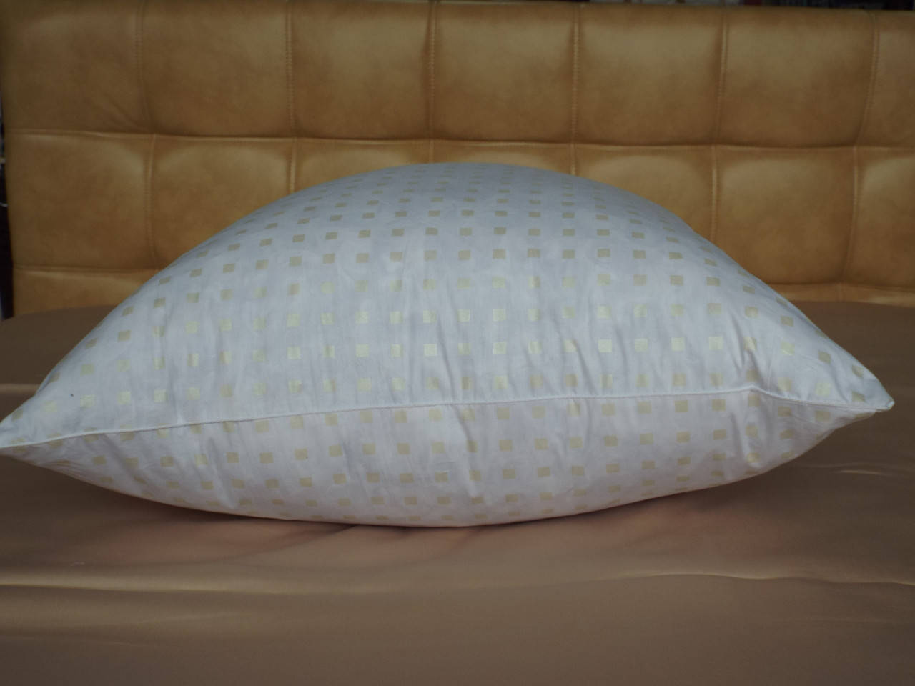 

Подушка Пуховая, 50% пух 50% перо, размер 70х70 см Белый