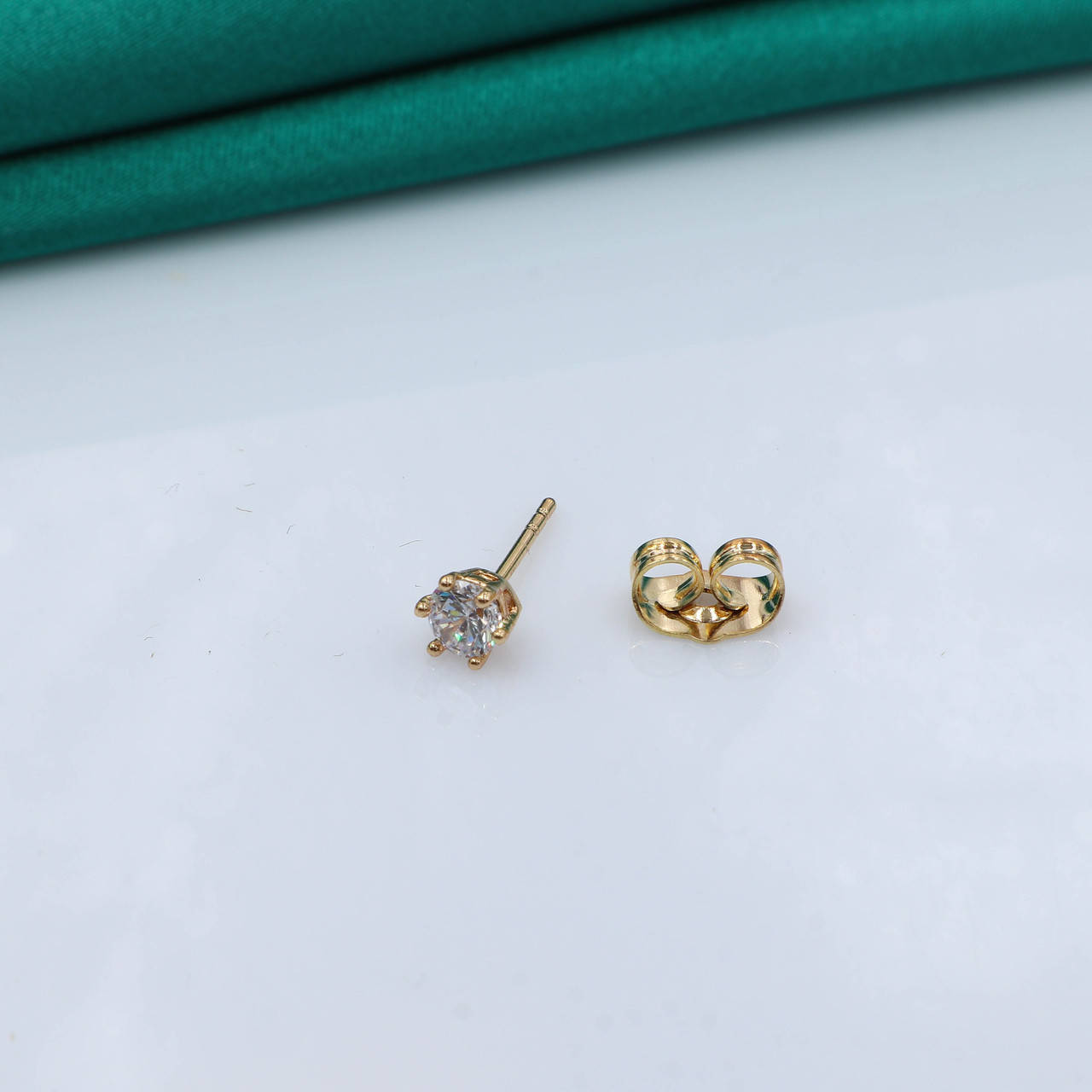 

Сережка гвоздик, Прозрачный циркон, позолота Xuping, 18К