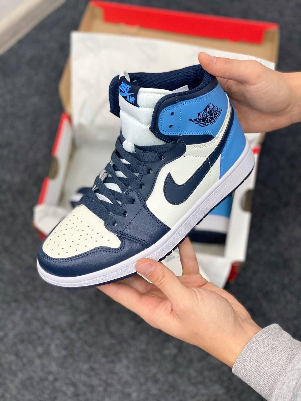 

Кроссовки Air Jordan Retro High Blue 40, Синий