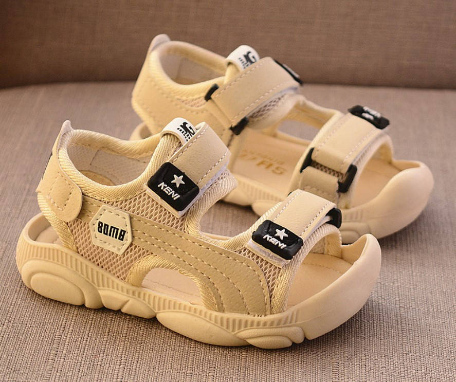 

Босоніжки дитячі Bomb бежеві, розмір 30