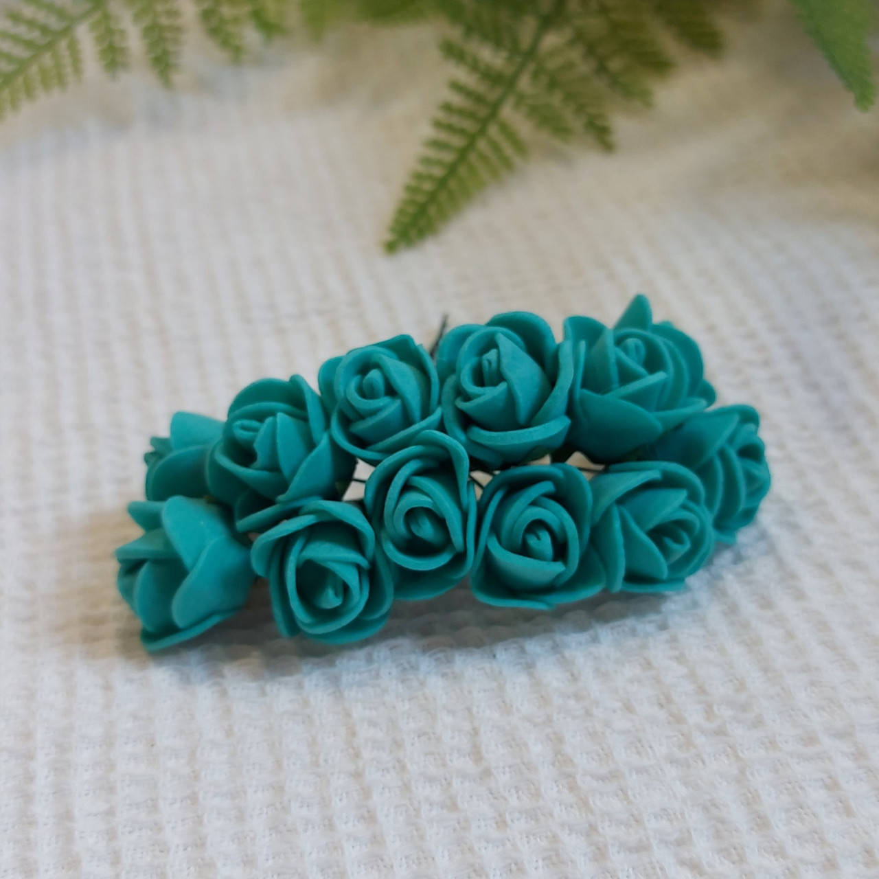 

Букет роз, изумрудный.